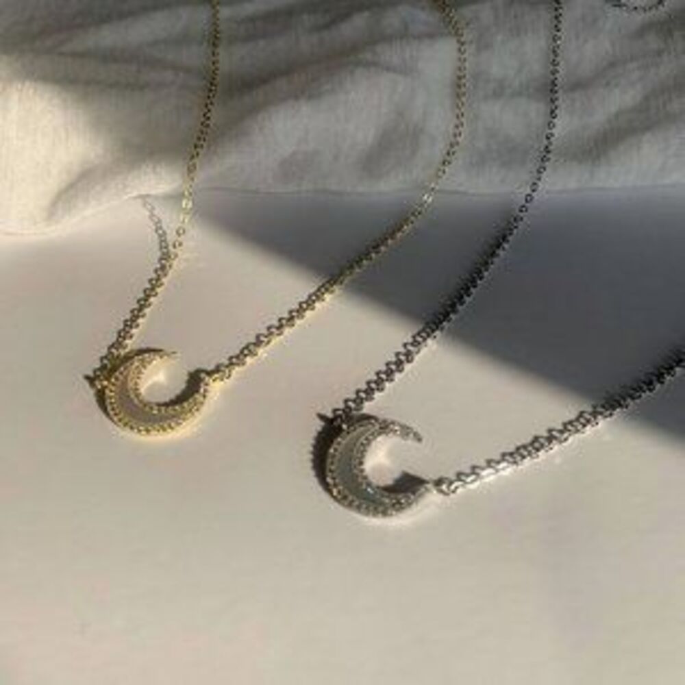 #NEW 925 Sterling Silver Diamond Halo Shell Crescent Moon Necklace - Picture 4 of 5